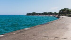 lake michigan lakefront riverwalk trail